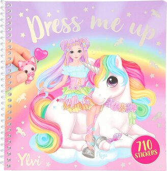 Ylvi Dress Me Up stickerboek